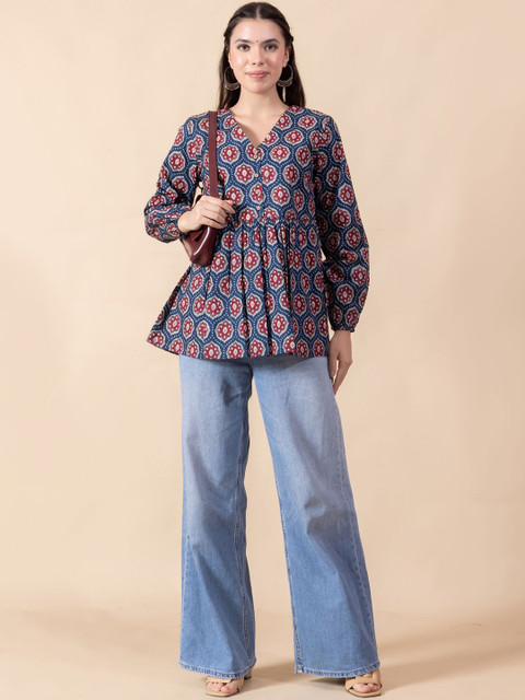 Madhuni Women Floral Printed Kurta