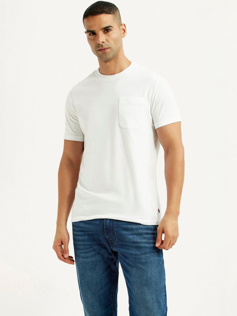 Levis Men Pure Cotton Pockets Slim Fit T-shirt