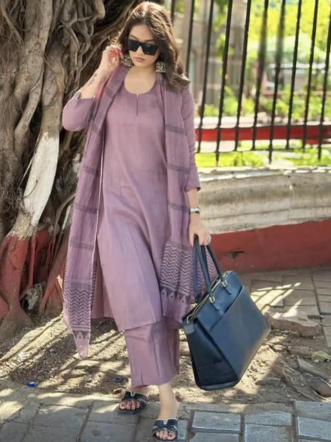 KAUTHAMEE Women Ethnic Motifs Regular Kurta with Trousers & With Dupatta