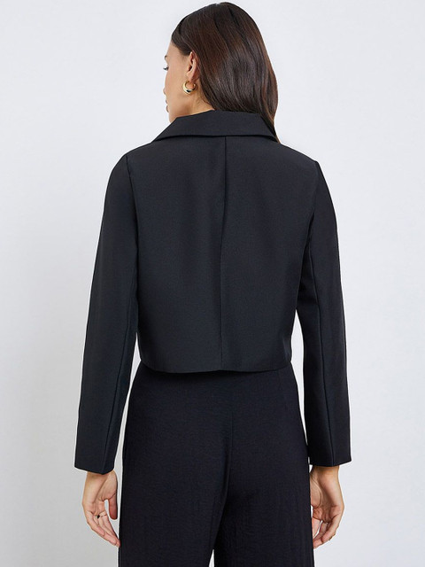Styli Notched Lapel Double-Breasted Crop Blazer - Image 4