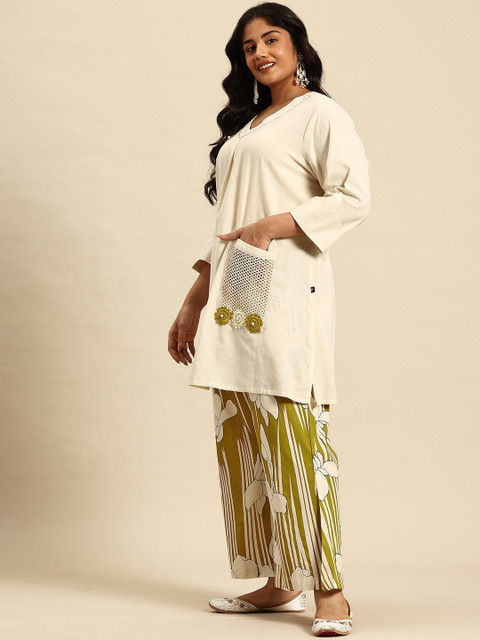 Sia Ab Pehnegi Duniya Embroidered Regular Beads and Stones Kurta With Palazzos Co-Ords Set - Image 4