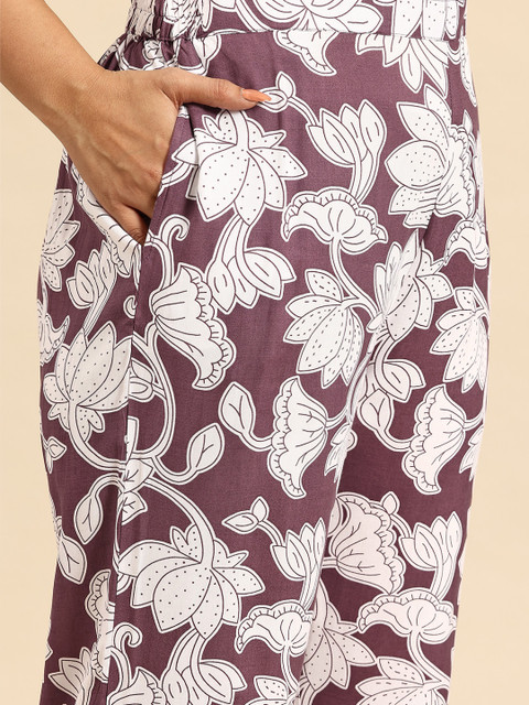 Sia Ab Pehnegi Duniya Printed Mandarin Collar Regular Kurta With Trousers Co-Ords Set - Image 3