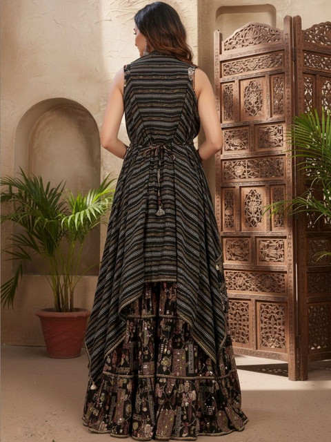 SZN Women Ethnic Motifs Printed Layered Kurta with Palazzos - Image 6