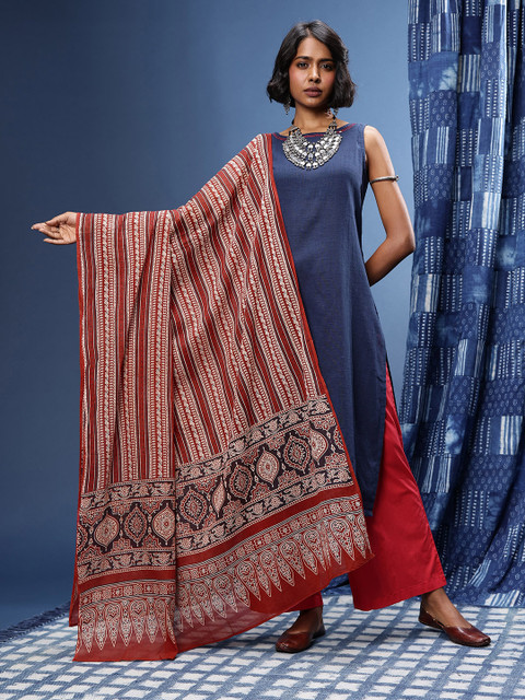 Taavi Ethnic Motifs Printed Pure Cotton Ajrakh Handblock Dupatta - Image 2