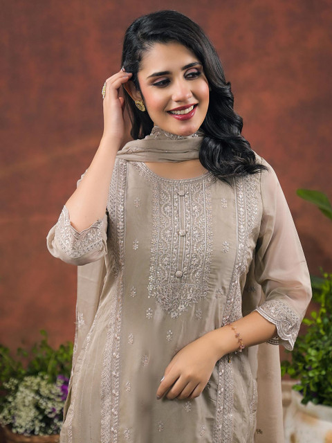 SANISA Women Ethnic Motifs Embroidered Regular Thread Work Kurta with Trousers & With Dupatta