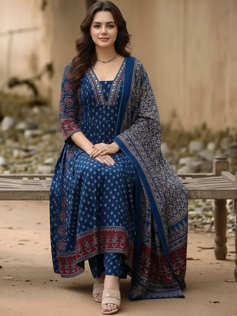 SZN Women Ethnic Motifs Printed Panelled Kurta with Trousers & With Dupatta - Image 4