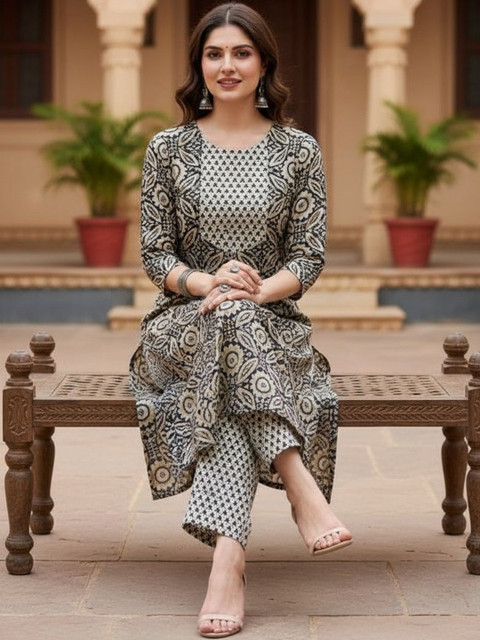 SZN Women Ethnic Motifs Printed Regular Kurta with Trousers