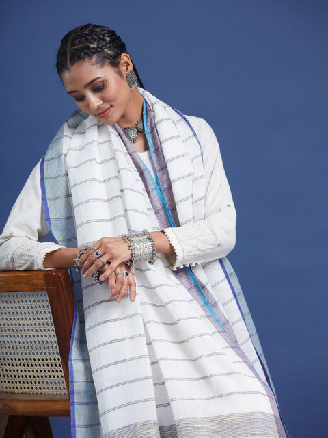 Taavi Striped Traditional Bengali Style Cotton Linen Dupatta With Pom Pom Tassels - Image 5