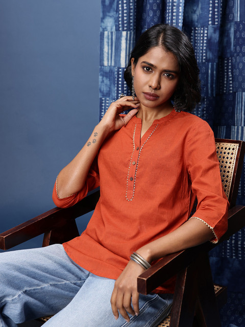 Taavi Geometric Embroidered Pure Cotton Sanganeri Kurti