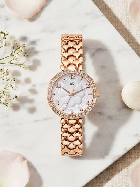 DressBerry Women Dial & Bracelet Style Straps Analogue Watch HOBDB-002-WH