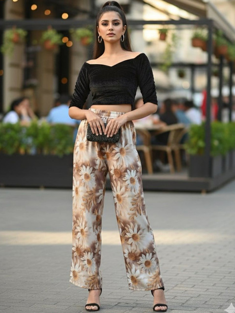 Vagisha Women Floral Printed Palazzos