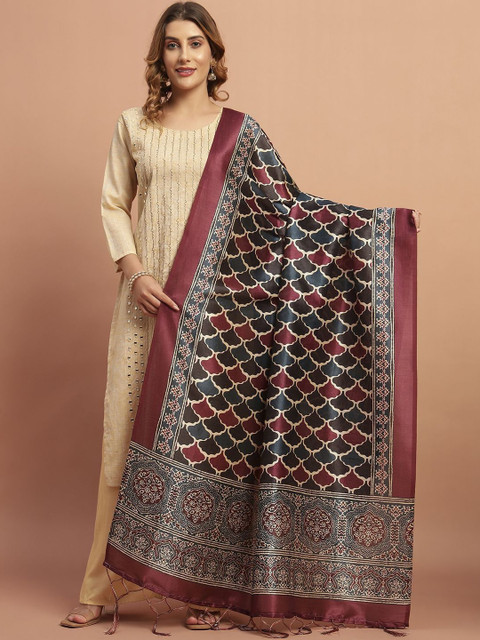 AKSHADEEP Women Ajrakh Shel Printed Chanderi Dupatta