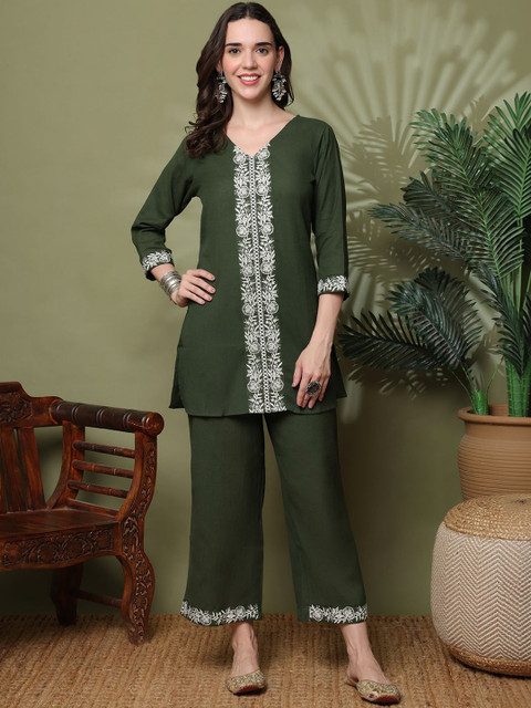 HARIKS Embroidered V-Neck Tunic & Trousers Co-Ords