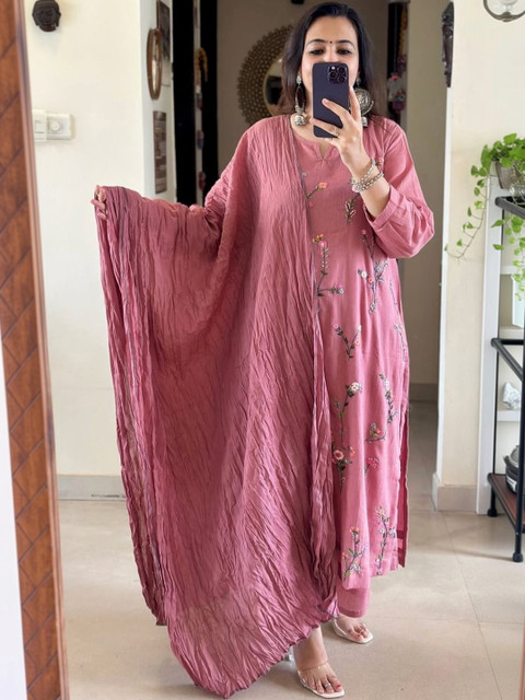 Fabinn Women Floral Embroidered Regular Thread Work Pure Cotton Kurta with Trousers & With Dupatta