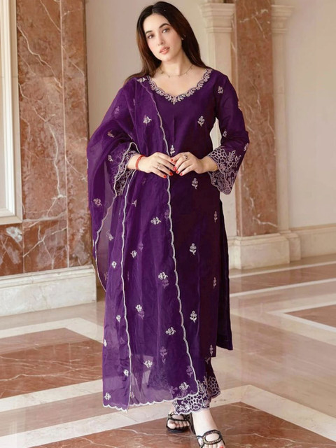 FANCIFLAIR Women Ethnic Motifs Embroidered Regular Thread Work Kurta with Trousers & With Dupatta