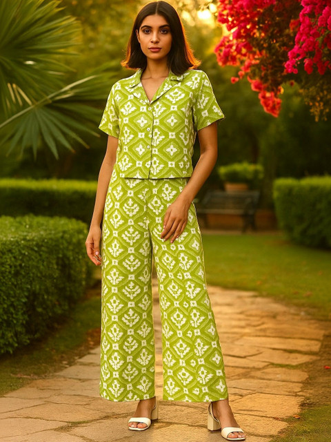 Bitterlime Ikat Printed Pure Cotton Notch Collar Top & Trousers Co-Ords