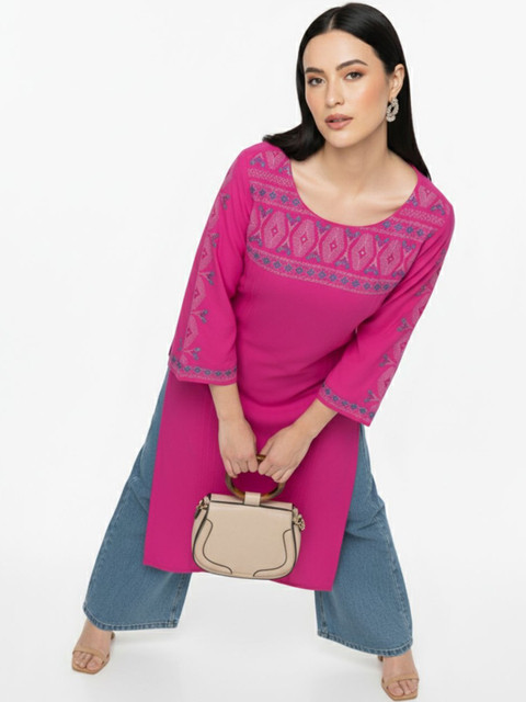 fusion by glitchez Women Embellished Flared Sleeves Thread Work Kurta