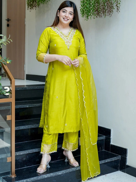 HERE&NOW Embroidered Kurta Trousers Dupatta Set