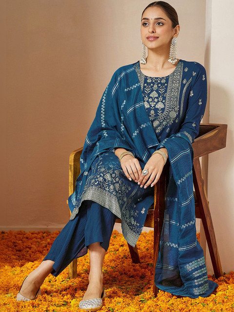 Janasya Women Ethnic Motifs Embroidered Regular Gotta Patti Kurta with Trousers & With Dupatta