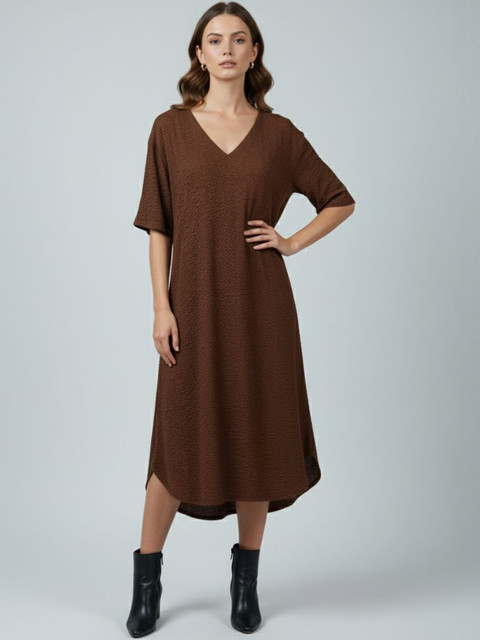 Qurvii Short Dress - Image 4