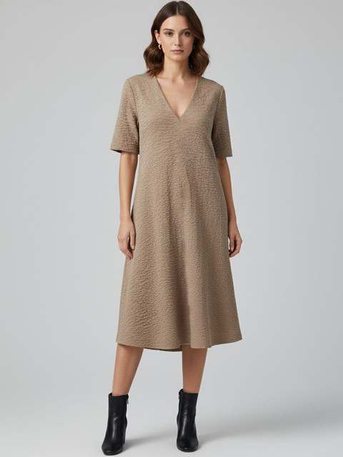 Qurvii V-neck Loose Fit A-line Dress