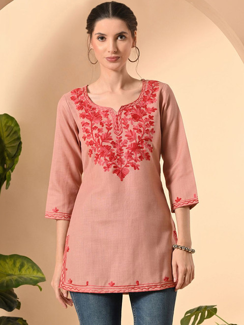 Akshatani Ethnic Motifs Embroidered V-Neck Thread Work Thread Work Kurti
