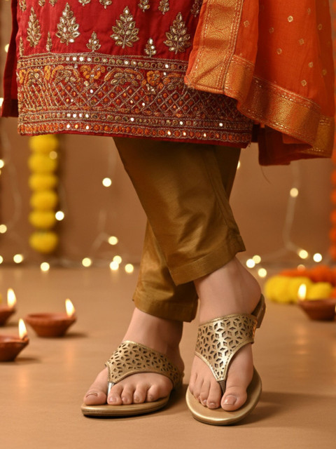 Anouk Women Ethnic Comfort Sandals