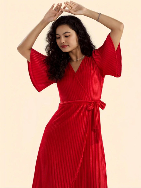 DressBerry Flared Sleeve Velvet Midi Dress - Image 2