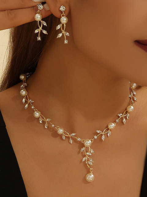 Shining Diva Fashion Gold-Plated Stones Studded & Pearls Beaded Jewellery Set