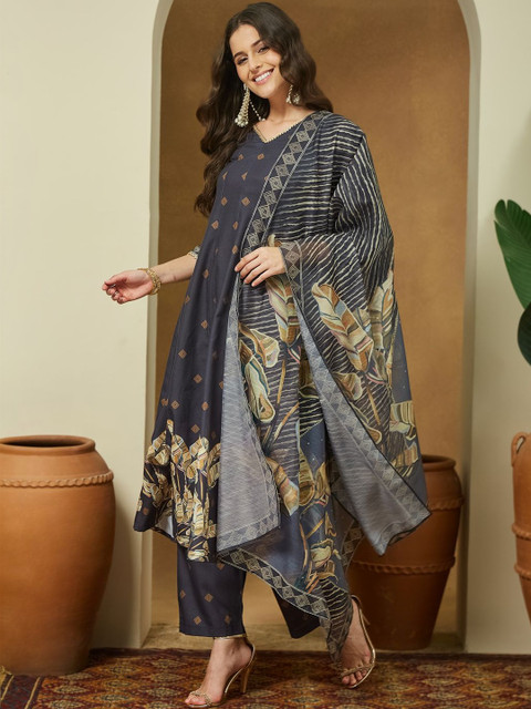 Janasya Women Printed Panelled Gotta Patti Kurta with Palazzos & With Dupatta - Image 6