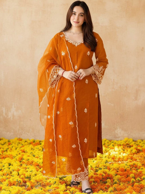 FANCIFLAIR Women Ethnic Motifs Embroidered Regular Thread Work Kurta with Trousers & With Dupatta