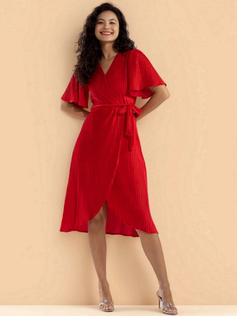 DressBerry Flared Sleeve Velvet Midi Dress - Image 4