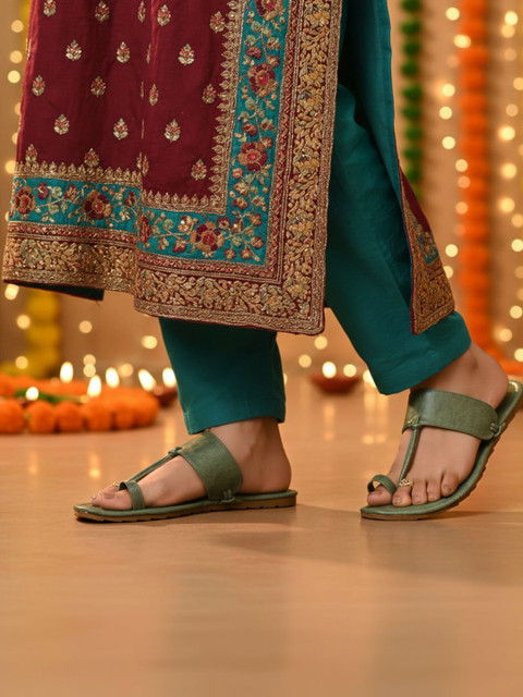 Anouk Women PU Comfort Sandals