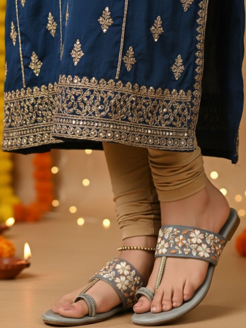 Anouk Women Ethnic Comfort Sandals