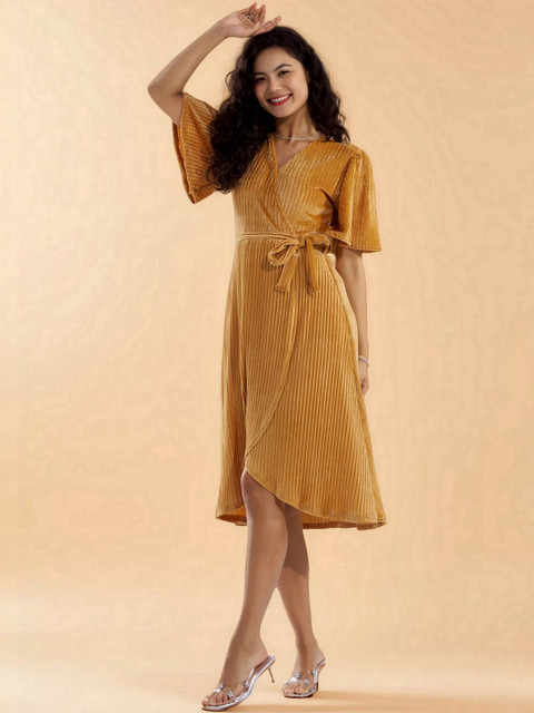 DressBerry Flared Sleeve Velvet Midi Dress