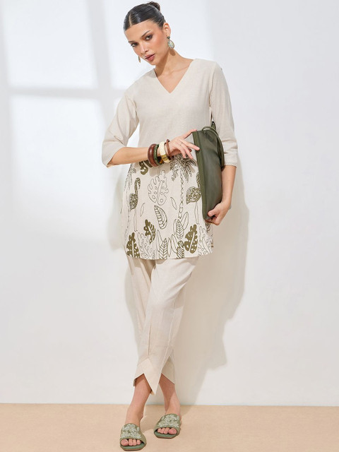 Saanjh Floral Printed V-Neck Pure cotton Tunic With Trousers Co-Ords
