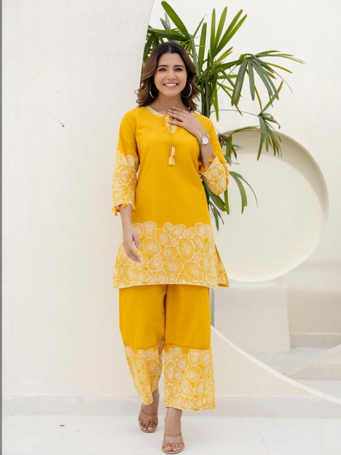 Araaha Printed Top With Trousers Co-Ords