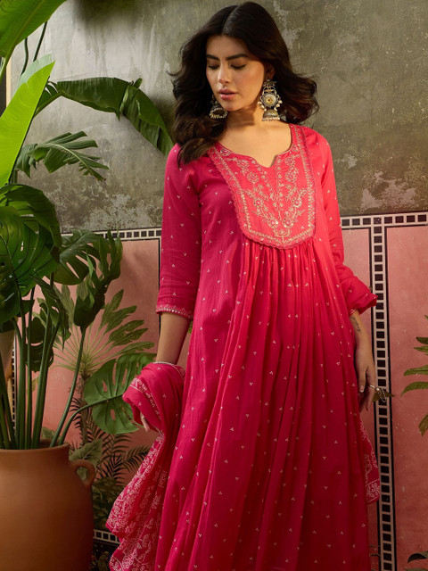 Sangria Printed Round Neck Kurta Trousers & Dupatta