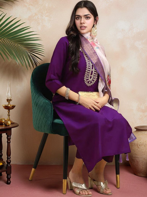 Anouk Rustic Women Floral Embroidered Regular Thread Work Kurta with Trousers & With Dupatta