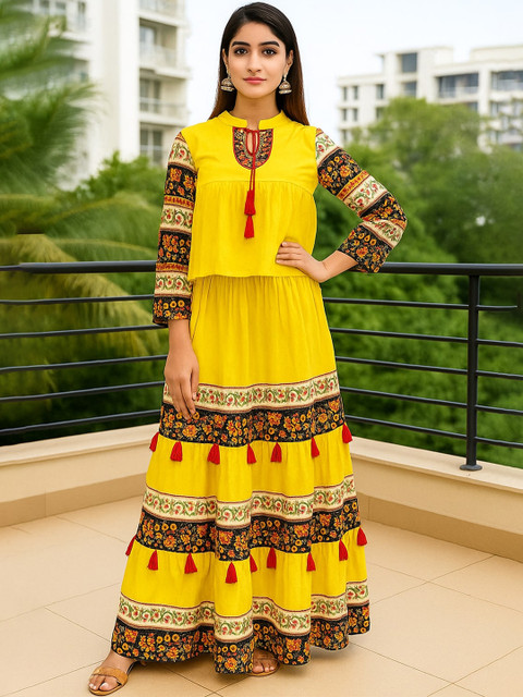 Rashmi Shree Creation Floral Printed Mandarin Collar Top With Skirt