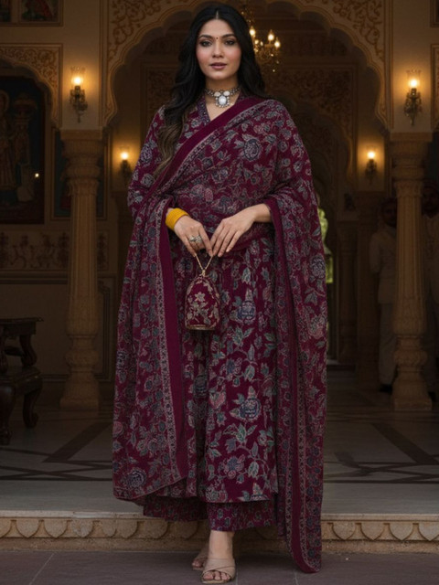 SZN Women Floral Printed Regular Kurta with Trousers & With Dupatta