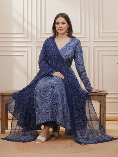 ARADHNA Women Ethnic Motifs Printed Panelled Kurta with Trousers & With Dupatta