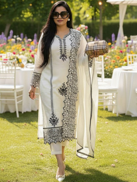 Aaghnya Women Ethnic Motifs Embroidered Regular Thread Work Kurta with Trousers & With Dupatta