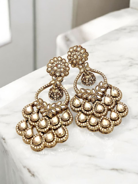 BFC - BUY FOR CHANGE Floral Drop Earrings