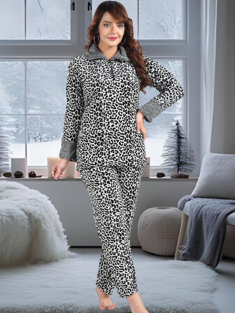 For You For Me Women Printed Night suit
