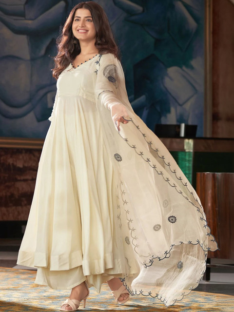 Siya Fashion Women Ethnic Motifs Embroidered Panelled Thread Work Kurta with Palazzos & With Dupatta