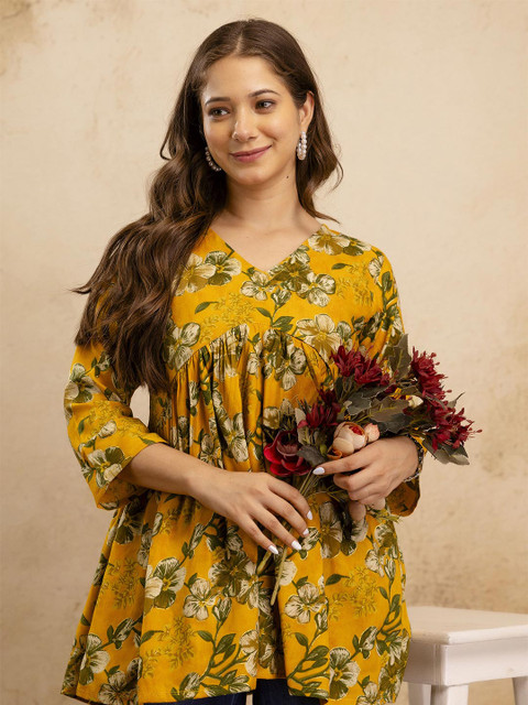 HYTEN Floral Printed V-Neck Kurti