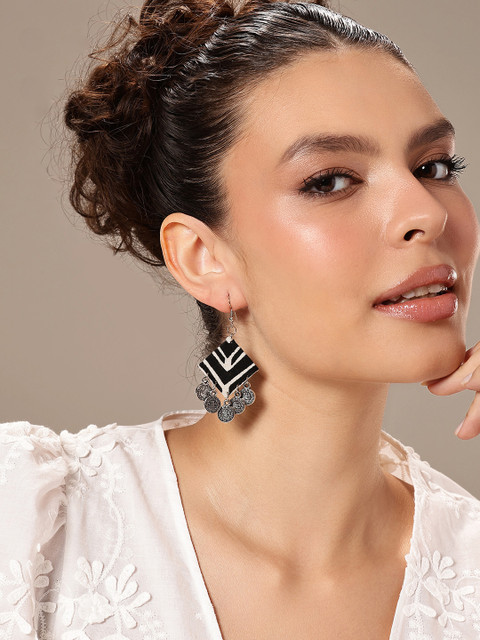 Sangria Square Oxidised Drop Earrings