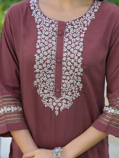 SANISA Women Ethnic Motifs Embroidered Regular Sequinned Kurta with Trousers & With Dupatta - Image 6