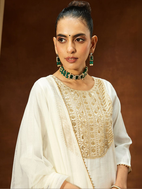 Janasya Women Floral Embroidered Regular Sequinned Kurta with Trousers & With Dupatta - Image 7